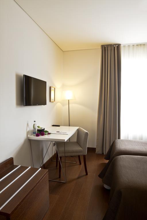 Quarto Twin Standard