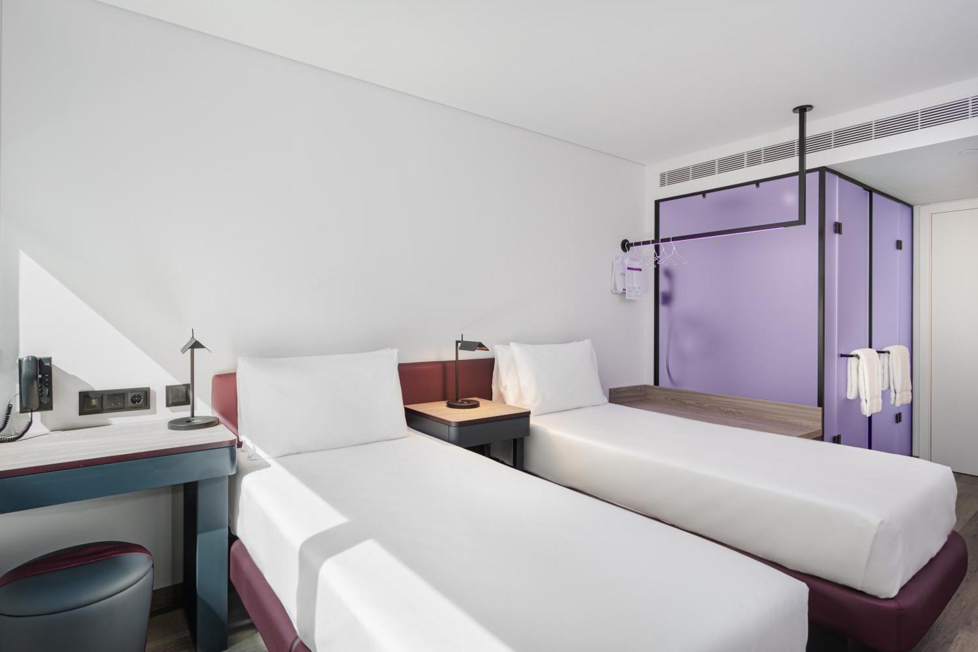 Quarto Twin Premium