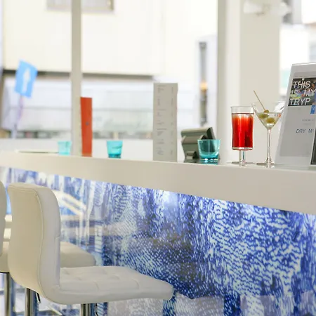 Tryp By Wyndham Porto Centro Hotel-2